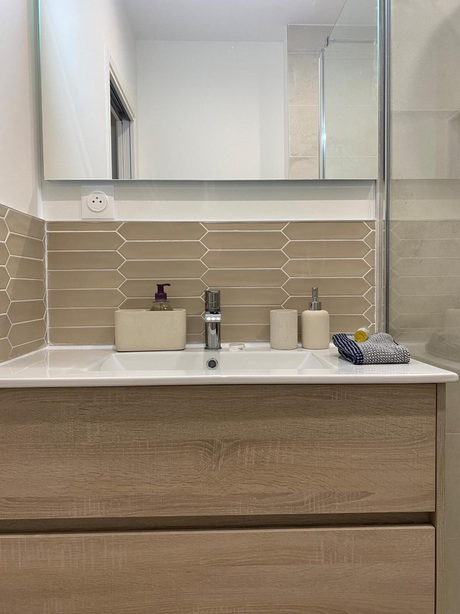 Sète Luxe & Confort, Spacieux, Neuf, Clim Et Central מראה חיצוני תמונה